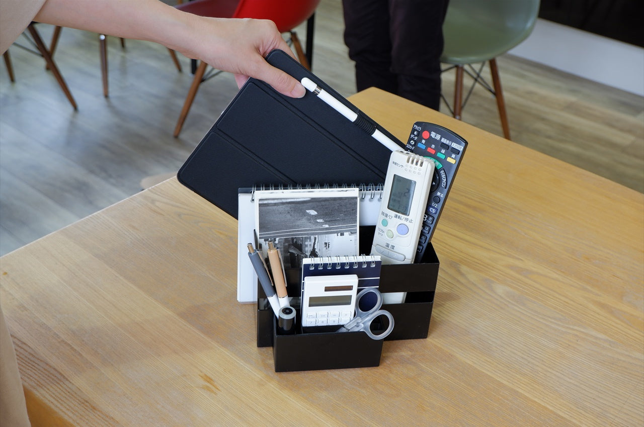 COLLEND コレンド<br>Remote Control & Tablet Holder With Pocket リモコン&タブレットホルダー(ポケット付) リモコンホルダー タブレットホルダー