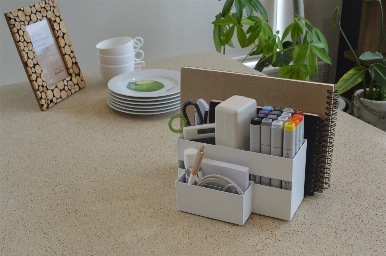 COLLEND コレンド<br>Remote Control & Tablet Holder With Pocket リモコン&タブレットホルダー(ポケット付) リモコンホルダー タブレットホルダー